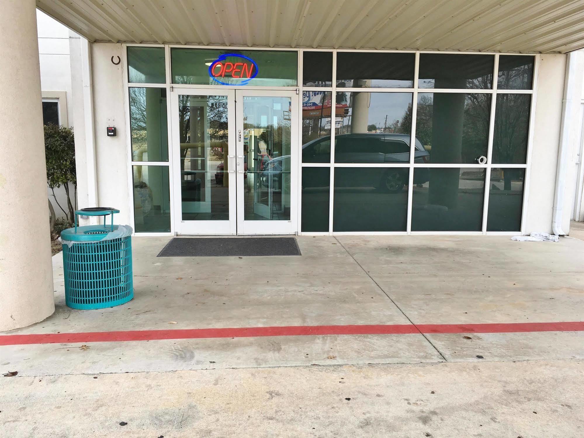 Americas Best Value Inn Decatur Exteriér fotografie